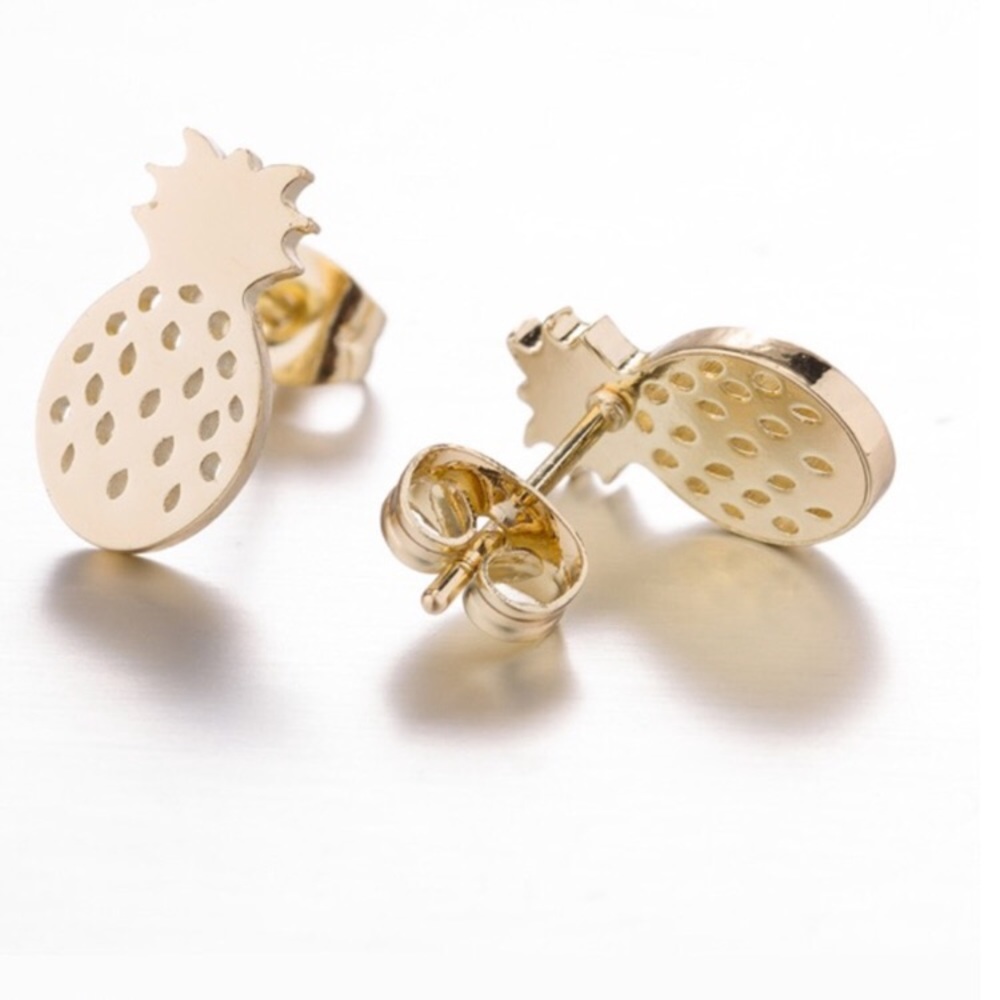 ✨ MAKE OFFER ✨ 🍍 PINEAPPLE GOLD STUD EARRINGS